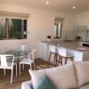 Отель Mariner's Reach Apartments #8, фото 17