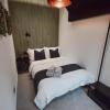Отель Central Stays - Luxury 3 Bedroom House in Central Chester SLEEPS 6, фото 6