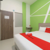 Отель RedDoorz Plus near UIN Raden Fatah Palembang, фото 18
