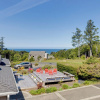Отель Modern Arch Cape Home: Ocean View, Steps to Beach!, фото 15