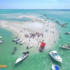 Отель Siesta Beach Cottage, Sleeps 6, Walk to Beach, Stores, & Restaurants, фото 9