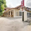 Отель OYO 3168 Utama Sari Homestay, фото 3