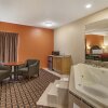 Отель Econo Lodge & Suites Granite City, фото 13