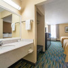 Отель Quality Inn Near Six Flags St. Louis, фото 10