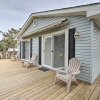 Отель Cozy Oak Island House < 1 Mi to Beaches!, фото 17