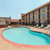 Отель Broadway Inn & Suites, фото 31