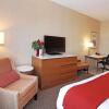 Отель Holiday Inn Express & Suites Calgary NW - University Area, an IHG Hotel, фото 7