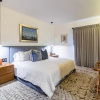 Отель JavierInn Suites, фото 4