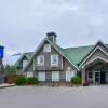 Отель Canadas Best Value Inn Valemount, фото 1