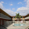 Отель Chateau Inn and Suites, фото 11