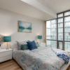 Отель Bright Sub-Penthouse on Bay St, фото 5