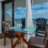Отель Island Winds East 806 1 Bedroom Condo, фото 11