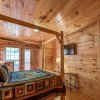 Отель A Walk in the Clouds 1 Bedroom with Hot Tub, фото 5