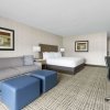 Отель DoubleTree by Hilton Colorado Springs, фото 6