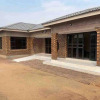 Отель Manacomfy - 14bed House - 4 Baths - Victoria Falls, фото 19