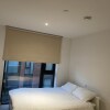 Отель Immaculate 1-bed Condo in Royal Wharf London, фото 5