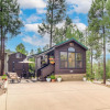 Отель Cozy Show Low Cabin: Patio, Near Hiking & Fishing, фото 1