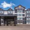 Отель Microtel Inn & Suites By Wyndham Whitecourt, фото 1