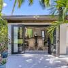 Отель Cortez Bungalow, 3 Bd 2 Ba, Private Pool, фото 1