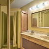 Отель Rogers Cabin w/ Direct Access to Beaver Lake!, фото 6