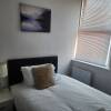 Отель Inviting 3-bed House in Newcastle Upon Tyne, фото 3