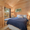 Отель Painted Pony Cabin 2 Bedroom Home by NW Comfy Cabins by RedAwning, фото 8