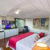 Отель Cinematográfica Mansão Pé na Areia da Ferradura com Treze Quartos Por Luxury Rentals, фото 13