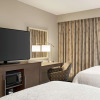 Отель Hampton Inn & Suites New Orleans Convention Center, фото 7