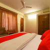 Отель OYO 13586 Hotel Monarch, фото 6