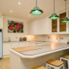 Отель Contemporary Apartment Close to the Radisson Majolica, фото 14