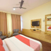 Отель OYO 11402 Hotel Day Flower, фото 5