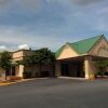 Отель Ramada Hotel & Suites Warner Robins, фото 1
