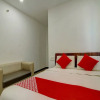 Отель OYO 17421 Suvarna Suites, фото 3