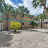 Отель Indian Rocks Beach Escape: Beach Gear, Near Ocean!, фото 1