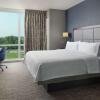 Отель Hampton Inn & Suites Teaneck Glenpointe, фото 16