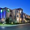 Отель Holiday Inn Express Hotel & Suites Tracy, an IHG Hotel, фото 1