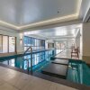 Отель Stylish Central City Apartment With  Pool & Gym, фото 11