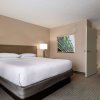 Отель Embassy Suites by Hilton Cleveland Rockside, фото 4