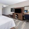 Отель Hampton Inn & Suites San Diego Airport Liberty Station, фото 25