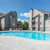 Отель Tennessee Sunshine, 1 Bedroom, Fireplace, WiFi, Pool Access, Sleeps 6, фото 1