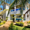 Отель The Retreat Emerald Apartments Close to the Beach, фото 1