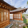 Отель Bukchon Hakminjae Hanok Stay, фото 3