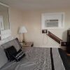 Отель Town Line Inn, фото 7