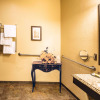 Отель La Quinta Inn & Suites by Wyndham Marble Falls, фото 9