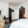 Отель Charming Studio - 1 Block to Gorgeous East Beach! Hotel Room, фото 11