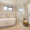 Отель Dewin Bach - Luxury Lodge, Hot Tub, Close to Beach, фото 8