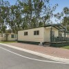 Отель BIG4 Breeze Holiday Park – Mannum в Марри-Бридже