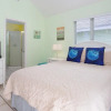 Отель Nantucket Rainbow Cottages 20A Studio, фото 16