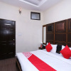 Отель OYO 14975 City Guest House, фото 6