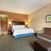 Отель Hampton Inn & Suites Parkersburg Downtown, фото 37